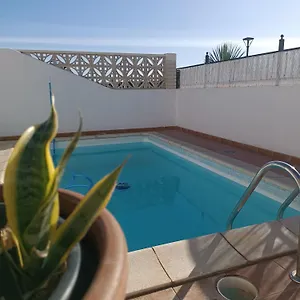 Moana Surf House , Corralejo España